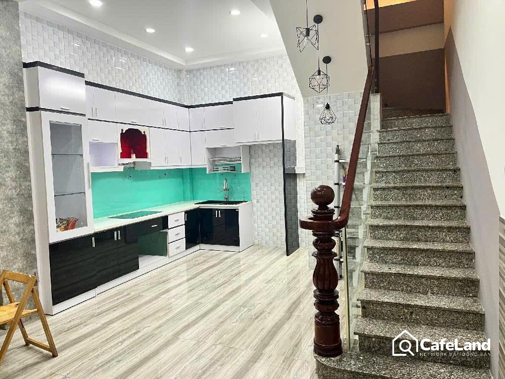 Nhà 46m2 (ngang 7,74 x 6), 3 tầng BTCT, Đoàn Văn Bơ. Chỉ 5,8 tỷ