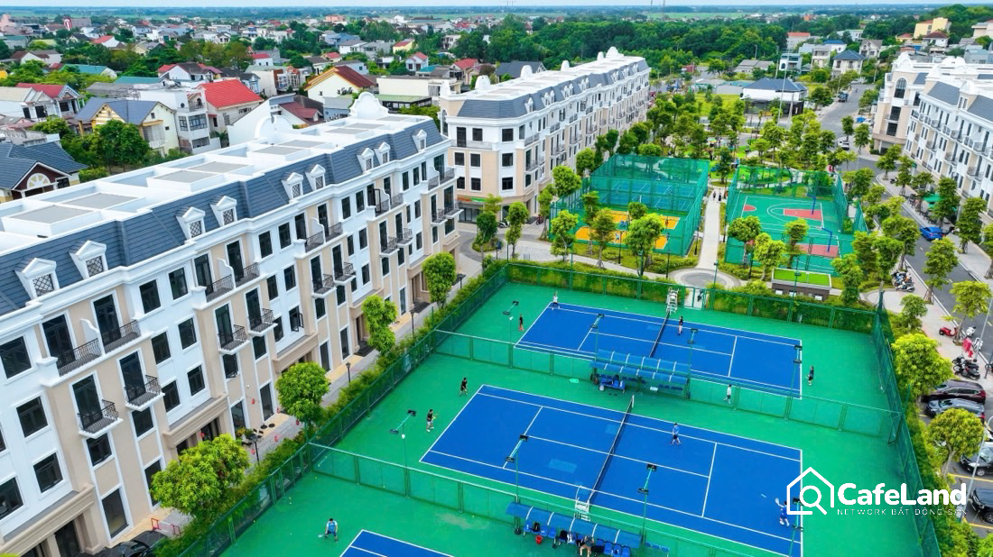 Cần Bán Căn VIP - Trục đường lớn kết nối Vincom plaza - Bể Bơi 4 mùa