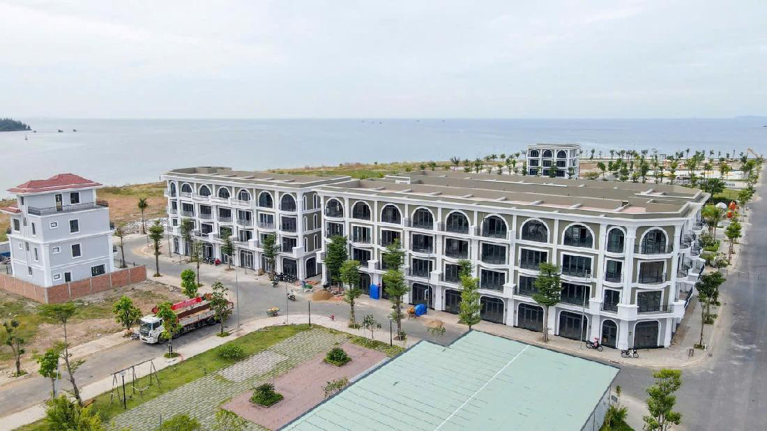 Điễm nhấn giá trị. 1 căn duy nhất.Căn hộ lô góc .sỡ hữu wiew 3mặt biễn, giá 2,5t