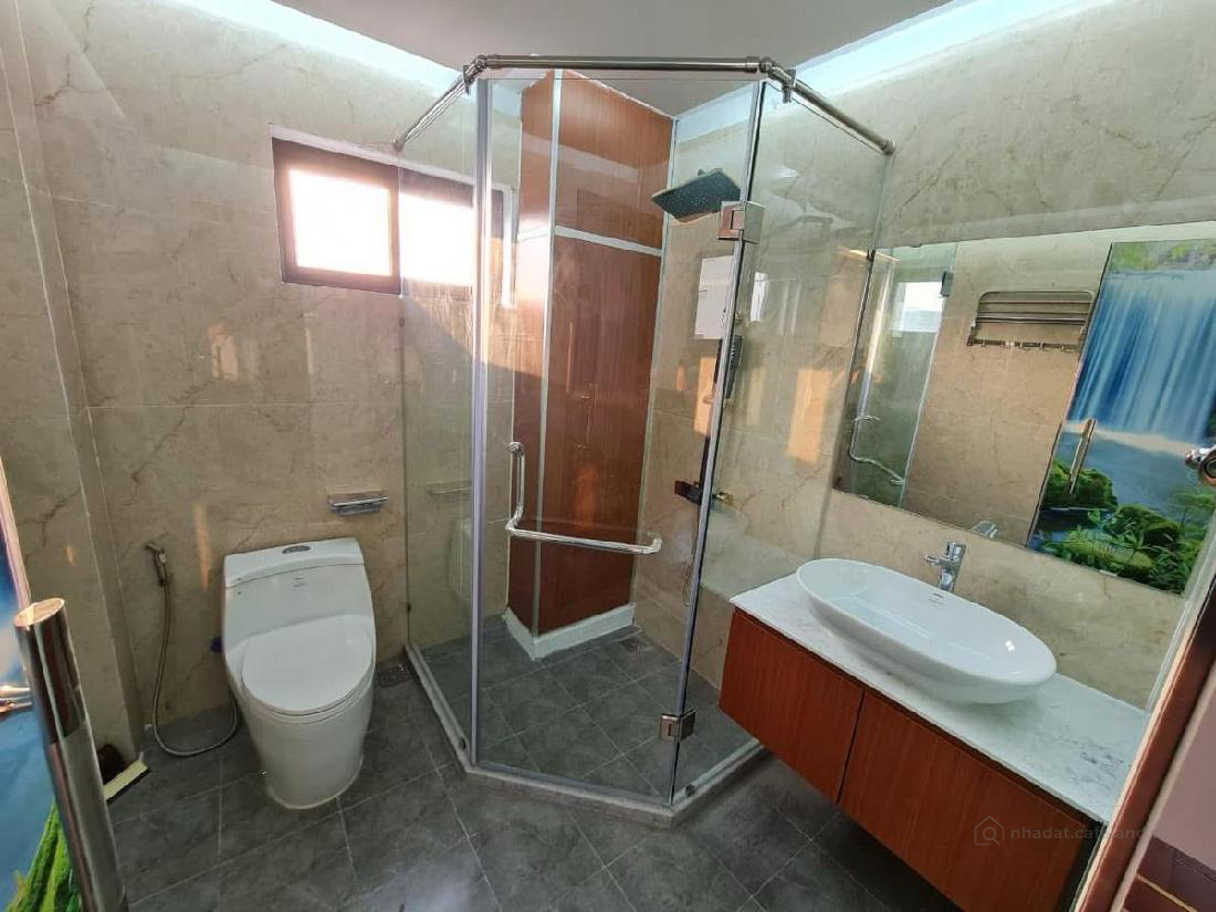 MP HOÀNG CẦU - 9 TẦNG THANG MÁY - MẶT TIỀN QUYỀN LỰC - VIEW HỒ - VỈA HÈ RỘNG 