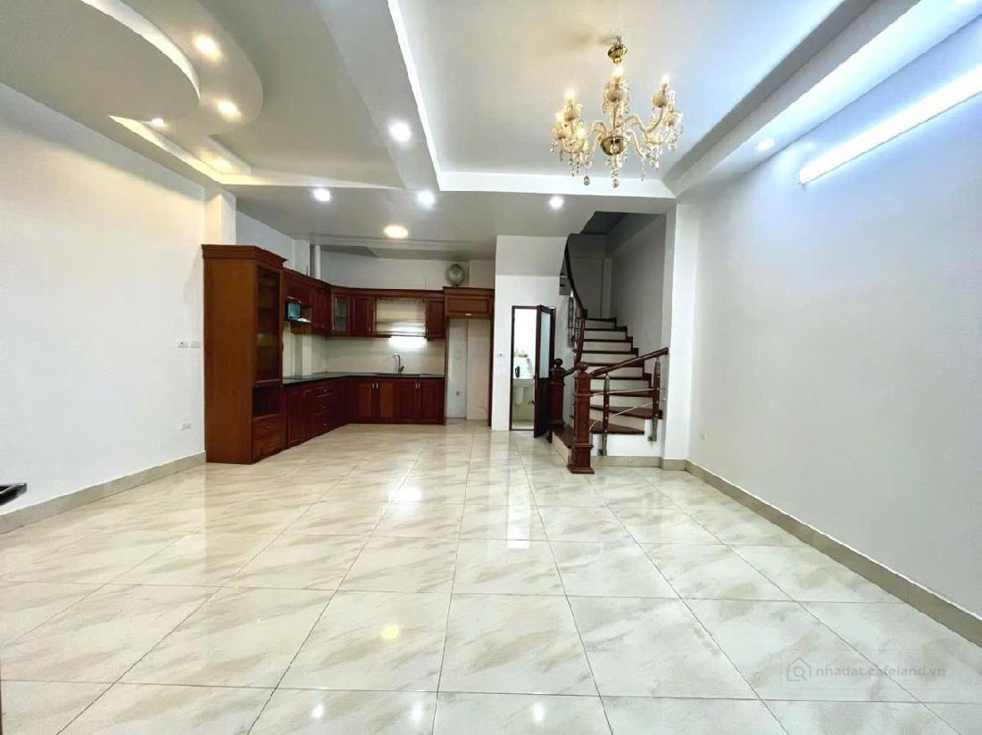 CHỢ, TRƯỜNG, VIỆN, ĐỦ BA YẾU TỐ THUẬN TIÊN CỦA CĂN NHÀ MẶT NGÕ, TRUNG TÂM ĐĐ