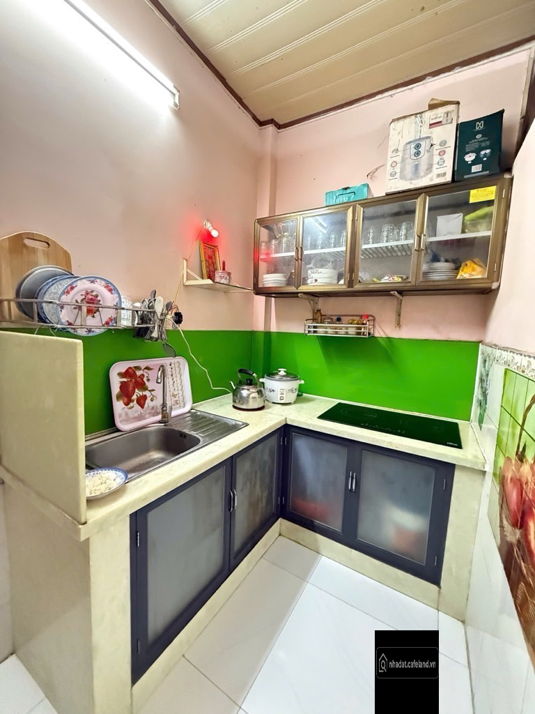 Ngang 4m, 36m2, 2 tầng 2pn2wc. Hxh, gần mặt tiền. Sổ vuông vức,hc đủ