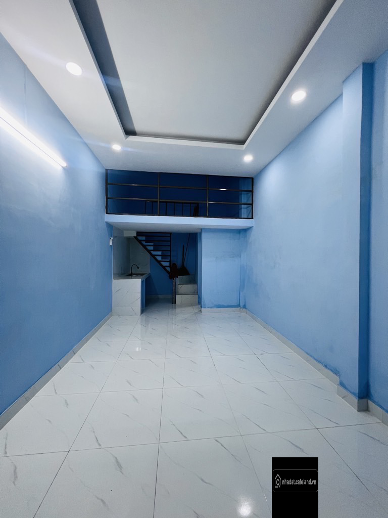 Nhà ngang 3.5m, 27m2, cấp 4 tiện xây mới. Hẻm xh đậu cửa. Vuông vức 
