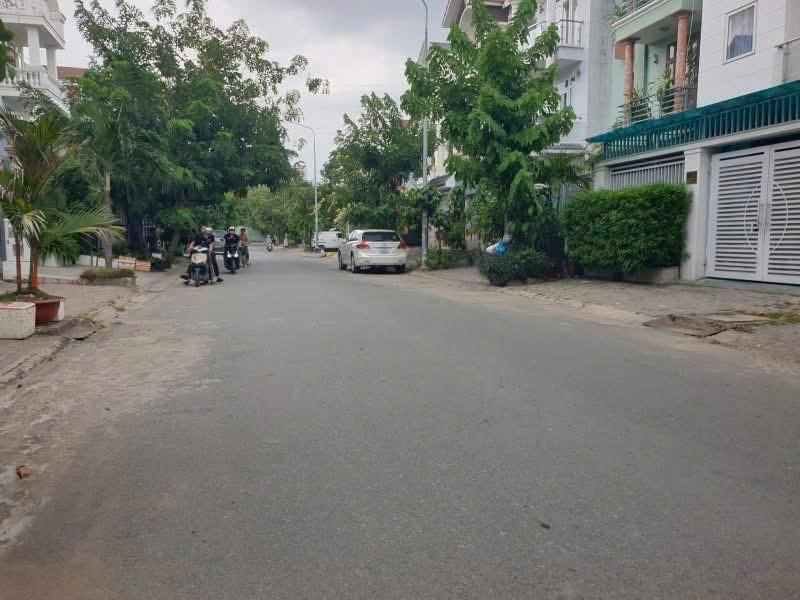 Chú Tâm. Chính Chủ Bán Gấp Đất Đừơng Hoàng Đạo Thúy - Bình Chánh 100m2/ 719tr