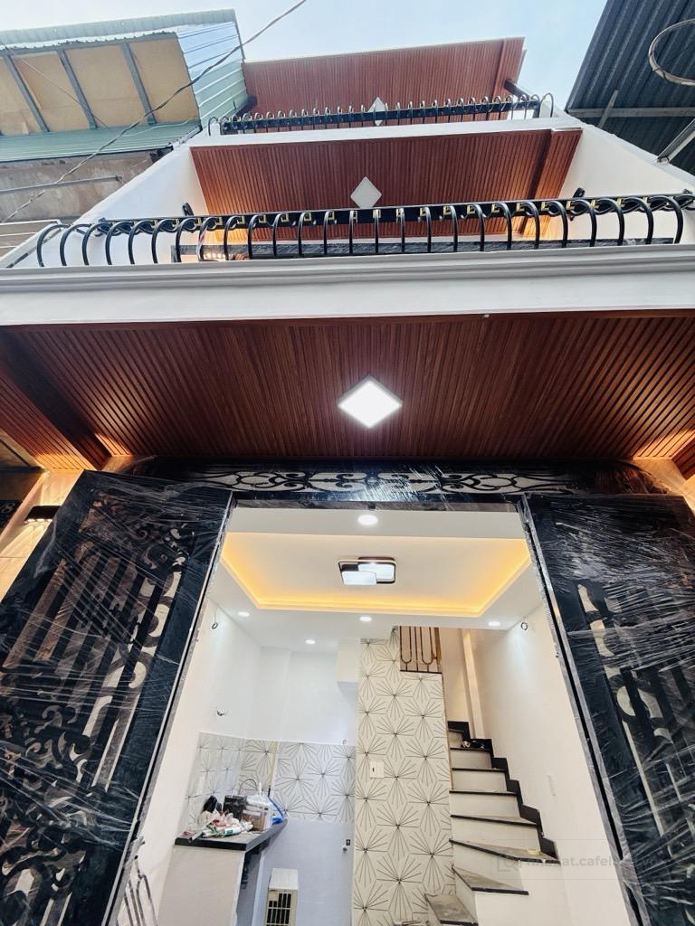 Gần ra mặt tiền - nhà 3 tầng lung linh full nt - dtsd sổ 37,5m2. Chỉ 3,85 tỷ