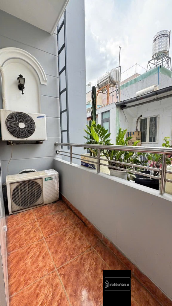 Ngang 4m, 56m2, 3 tầng, 3pn2wc, nhà còn mới đẹp. Hẻm 3gác thông. PL chuẩn
