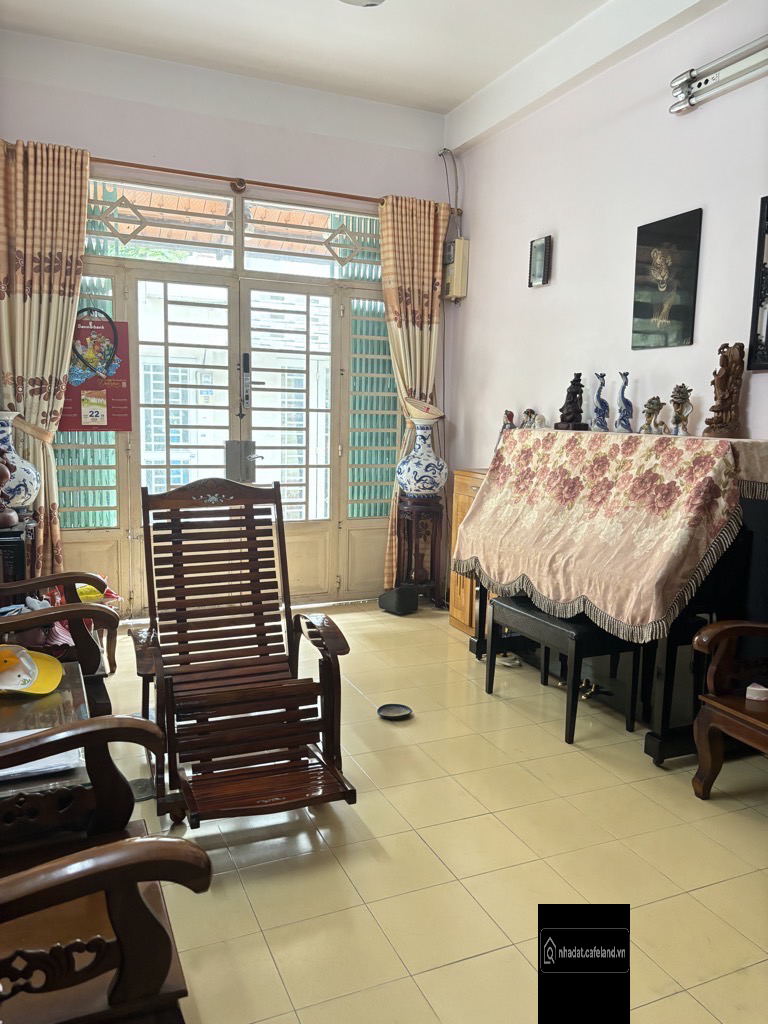 ngang 3.4m 49m2, 3 tầng sân thượng 4pn3wc. Hai mặt hẻm, hẻm 4m. Sổ vuông vức @