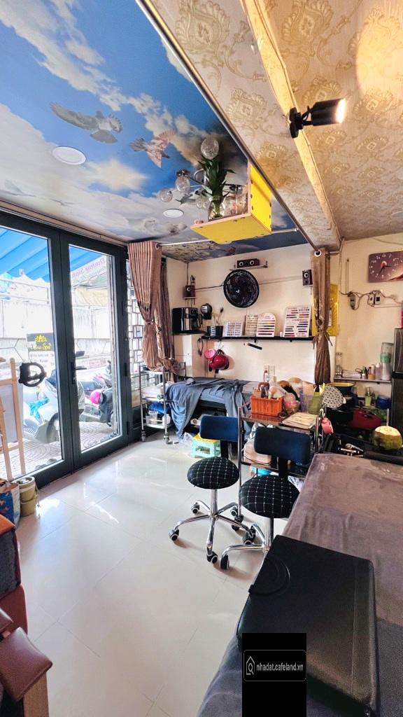 Chỉ 6,6 tỷ có mặt tiền Khánh Hội - 5 tầng HC đủ - đất dân cư