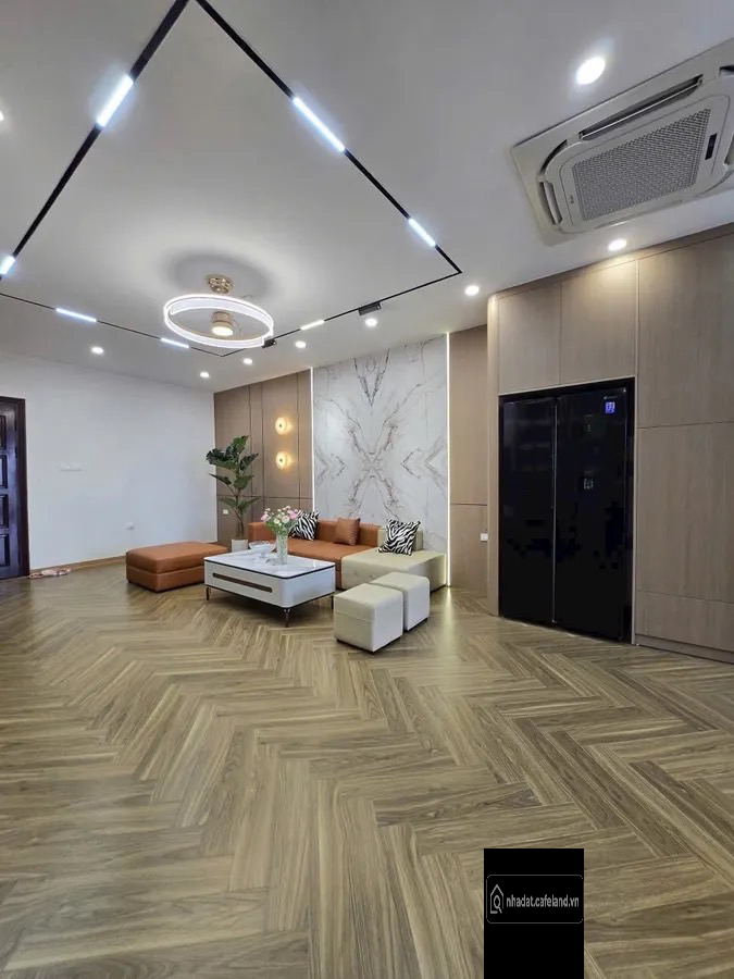 Bán căn hộ 3 Phòng ngủ cao cấp chung cư Vườn Xuân- Nguyễn Chí Thanh