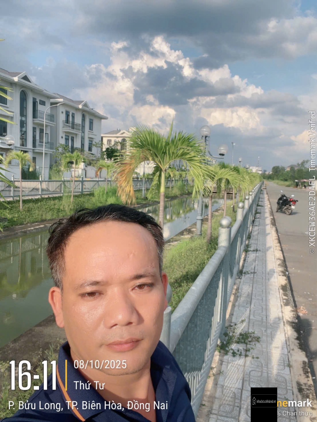 Căn biệt thự góc 2 mặt tiền Bửu Long

- View bờ kênh. 
- Diện tích 12,8x20= 256m