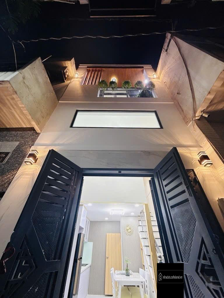 Nhà đẹp full nt 2PN dtsd 43,5m2 - hẻm 3,2m Lê Văn Sỹ. Chỉ 4,58 tỷ