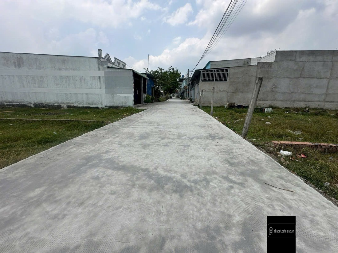  đất ngộp cần bán xã Mỹ Hạnh đường Giồng Lớn 5x38m giá 1 tỷ 320 tr