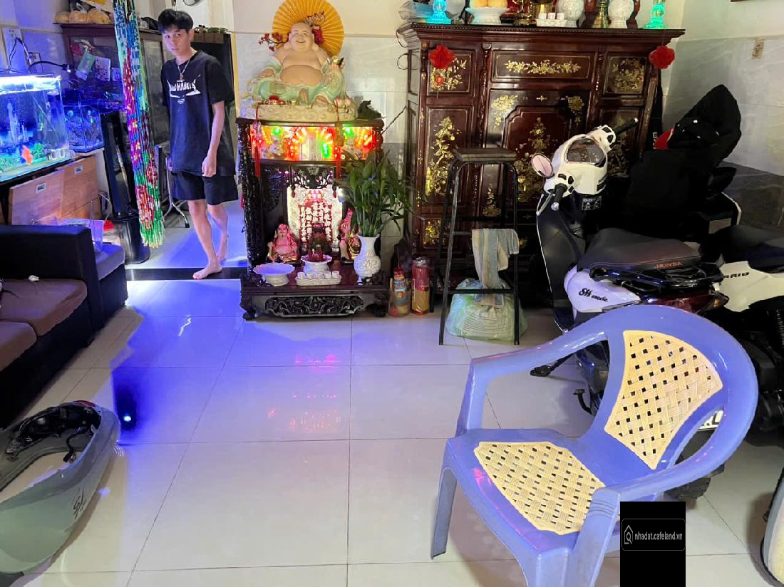 Đường 8m cách MT đường 1 căn nhà ngay Học Viện Cán Bộ - nhà 2 tầng 70m2 ngang 6.