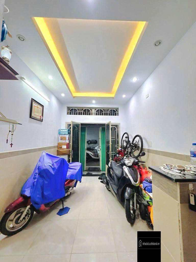 Nhà 3 tầng 4pn - sổ 46m² - 1 sẹc Tôn Đản. Chỉ 3,95 tỷ