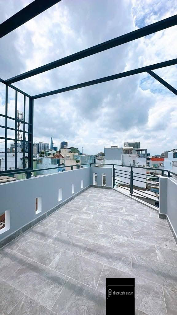 Nhà 4 tầng 3PN 3WC - sổ 41,6m2 - gần ra đường số xe hơi. Chỉ 4,15 tỷ