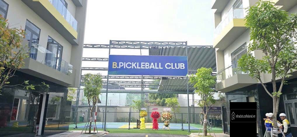 Nhà phố mặt tiền đường, Sẵn sổ 4 tầng 226,40m2 giá 7tỷ335 có thương lượng 