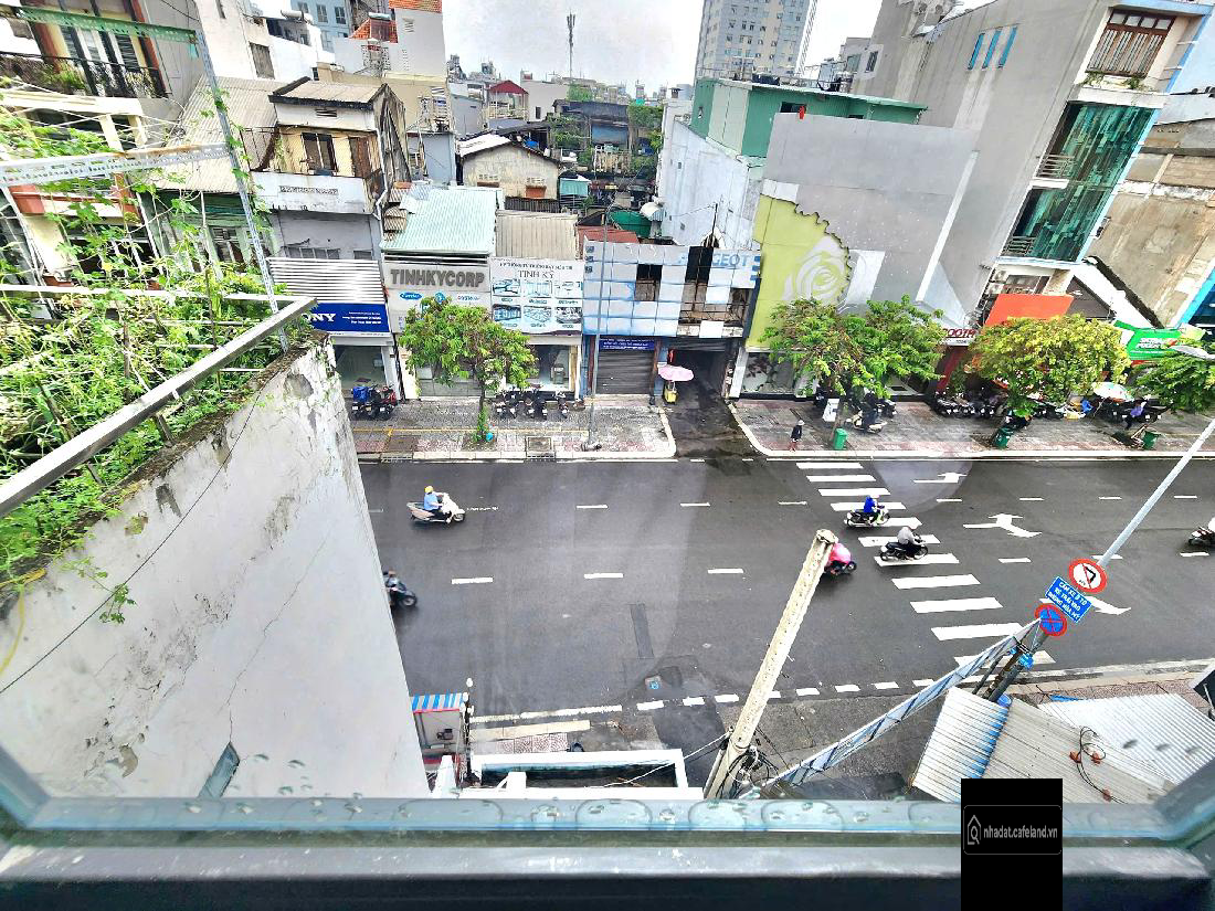 Siêu phẩm tòa văn phòng mặt tiền Đinh Tiên Hoàng. Chỉ 19,6 tỷ - thuê 720 tr/ năm