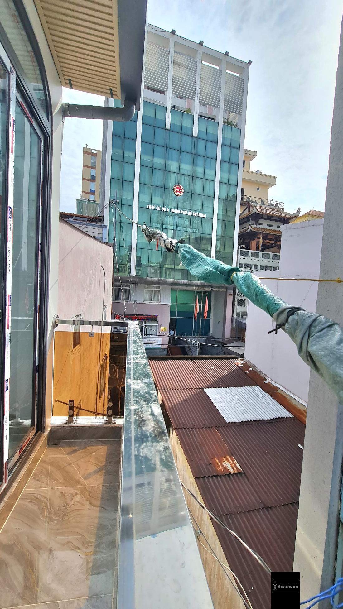 Chỉ 2 tỷ 580 - đối diện Chi cục Thuế khu VIP - nhà đẹp 3 tầng 2pn 2wc