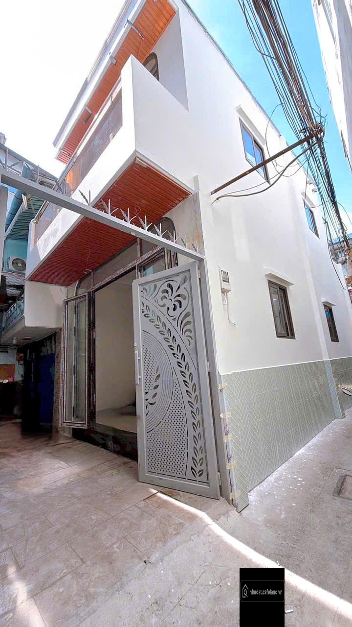 Nhà đẹp căn góc 3 mặt - diện tích lớn. Chỉ 4,95 tỷ