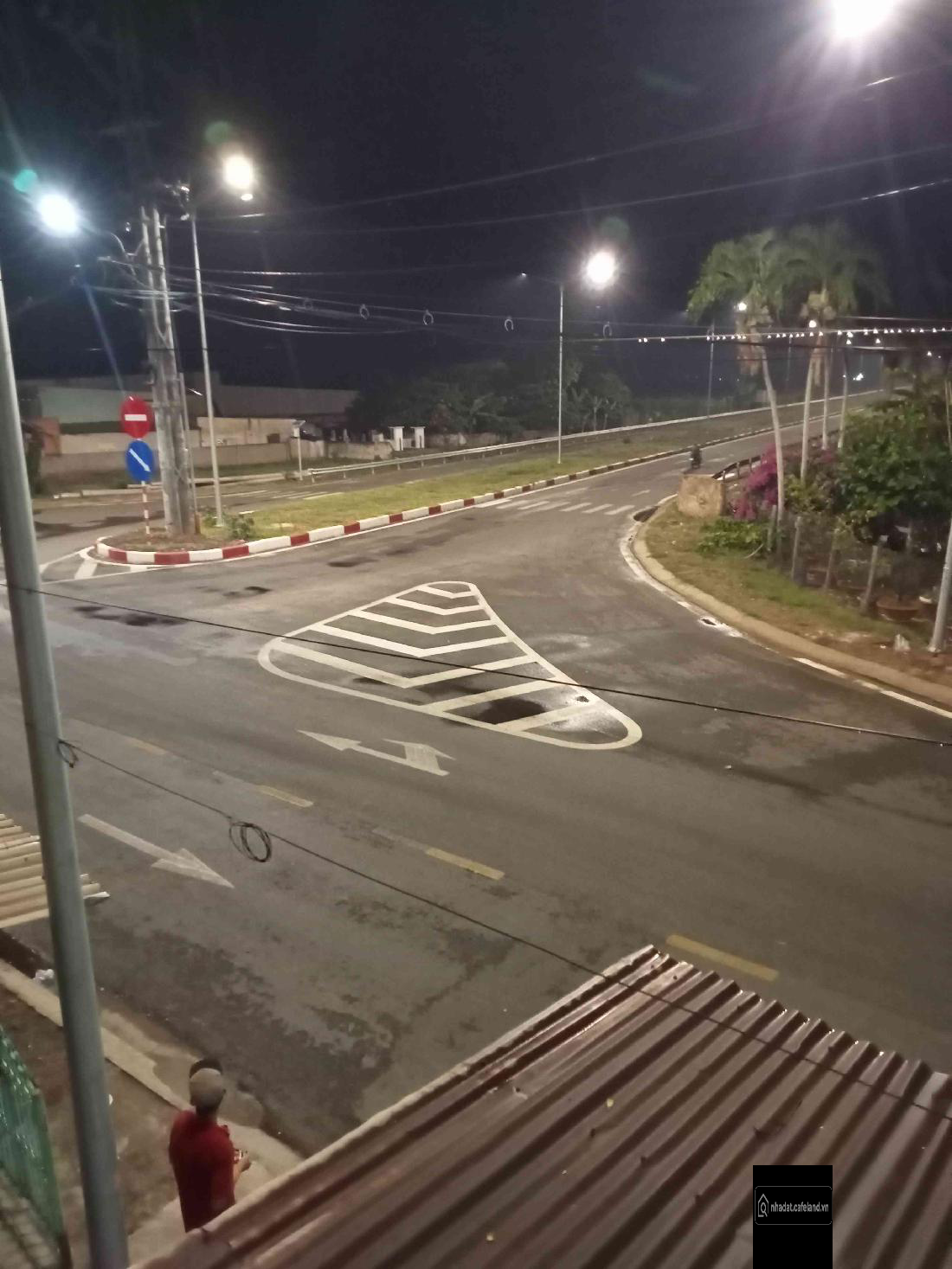 Bán nhà mặt phố.Nha 1 trệt 1 lâu.Gan chợ.Gan bên phà đường lớn Thuận lợi kinh do