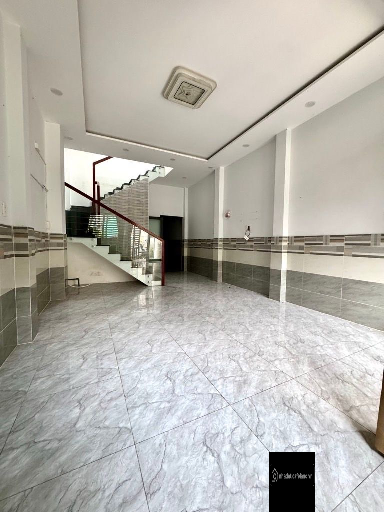 ngang 4m, 52m2, 2 tầng 2pn3wc. Gần mặt tiền đường. Khu vực hiền hoà, lịch sự. @