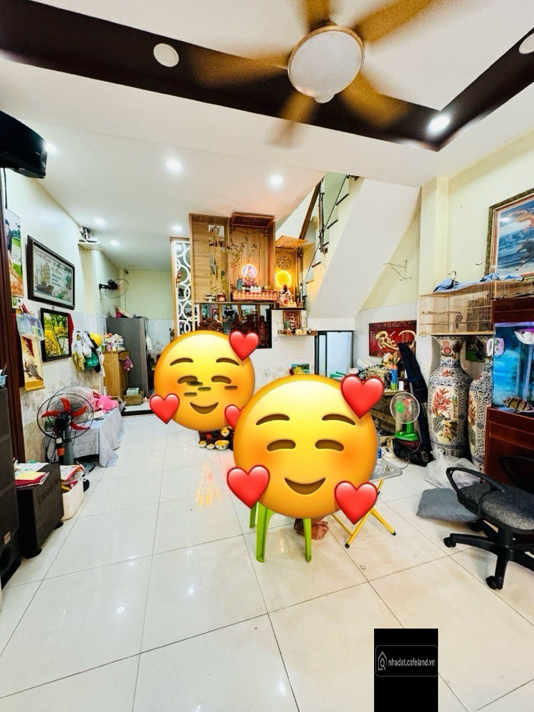 ngang hơn 4m nở 4.6m, 47m2, 2 tầng 3pn2wc. Hxh lý thuyết. Nhà còn mới. Hcong đủ