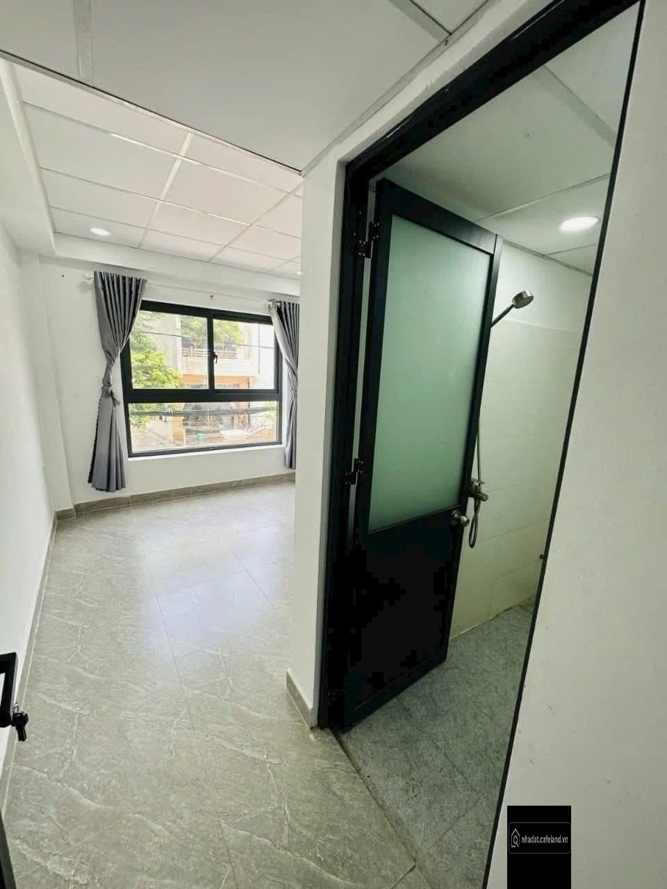 BÁN CHDV LÊ ĐỨC THỌ – HẺM XE TẢI – 5 TẦNG, 10 PHÒNG – CÓ THANG MÁY – 22tr/thang