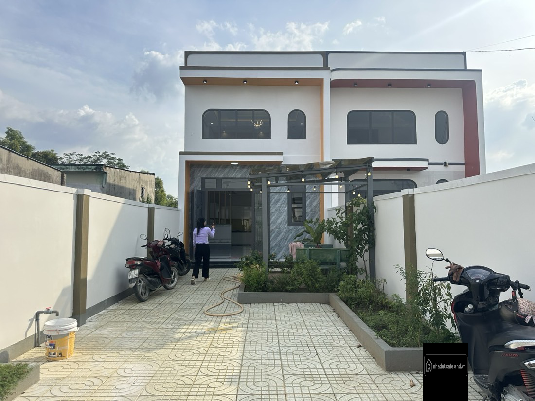 bán nhà vườn chủ kẹt tiền giảm ngay 200tr. nhà 3PN xây mới rất đẹp