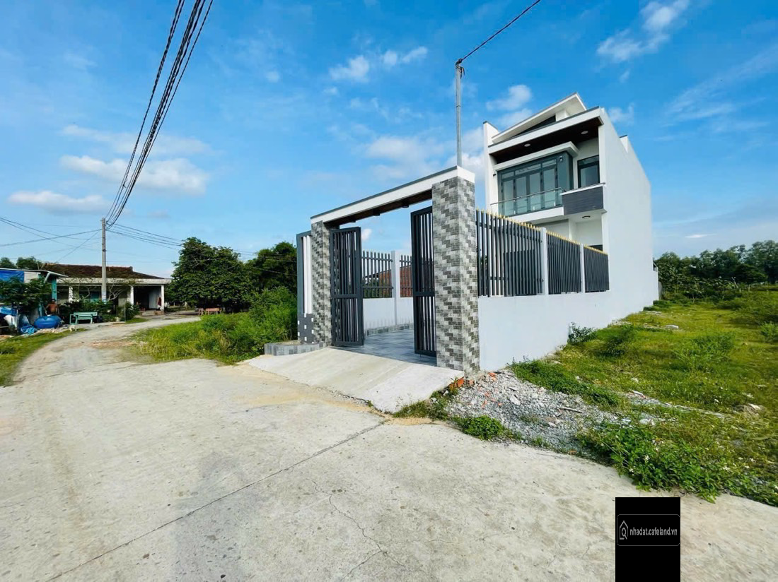 bán nhà riêng, 1T, 1L DT: 5x48 nhà xây kiên cố có sân vườn