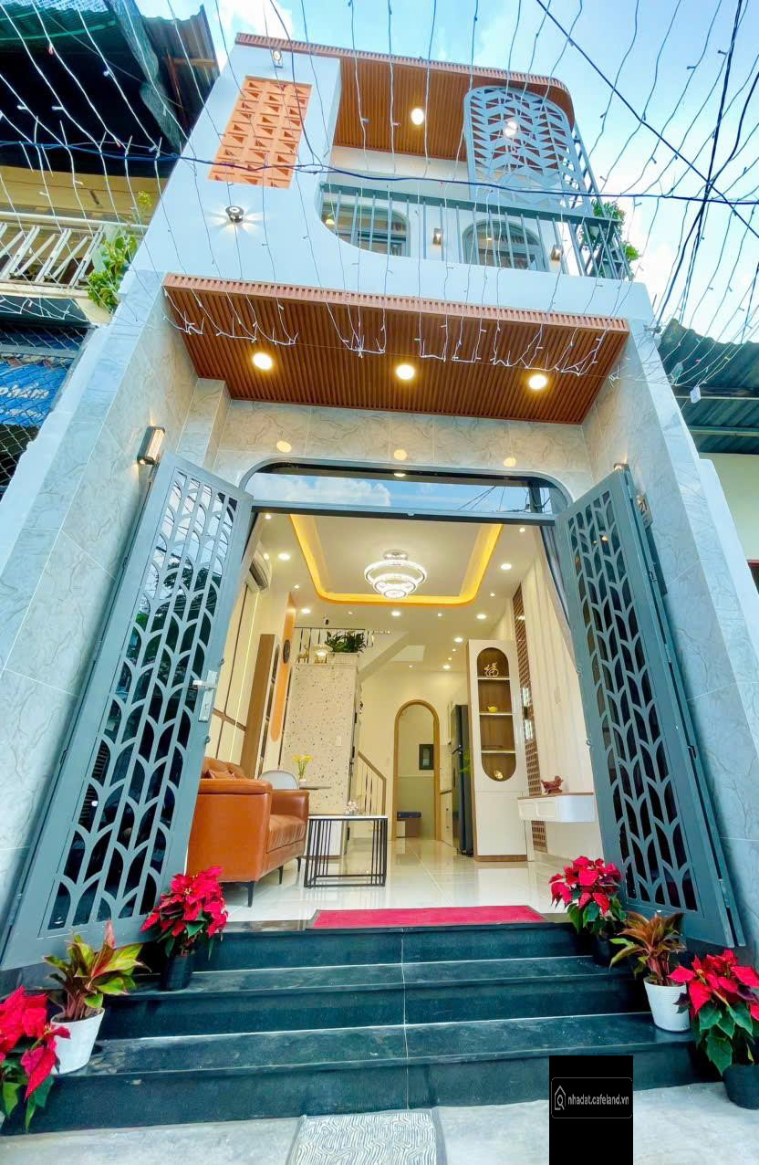 Ngay khu VIP Phan Xích Long - nhà đẹp 3PN full nội thất. Chỉ 5,95 tỷ