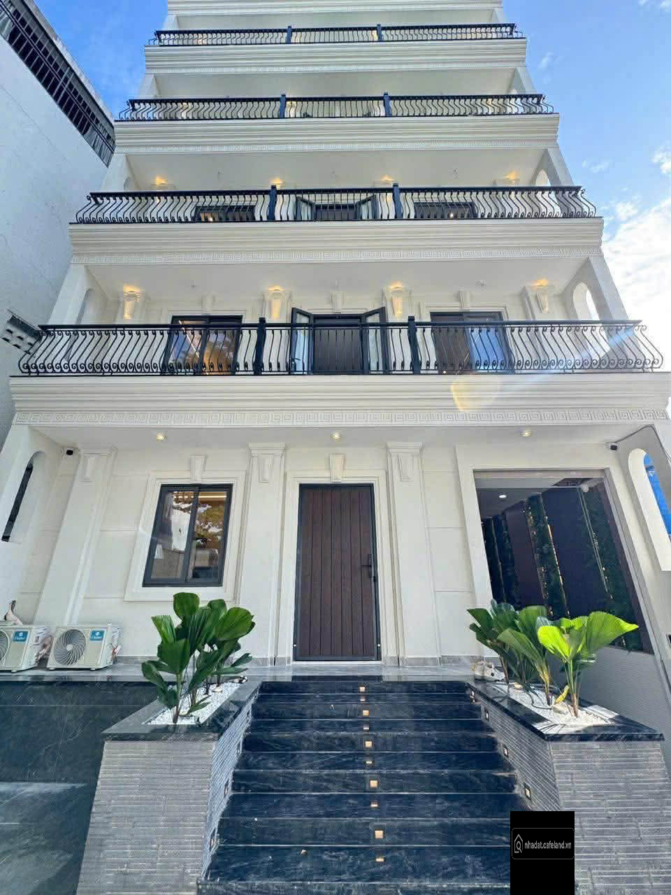 bán CHDV 6 TẦNG GÒ VẤP( 9m x28m) – 40 PHÒNG – DOANH THU 2 TỶ/NĂM – – CHỈ 49 Tan