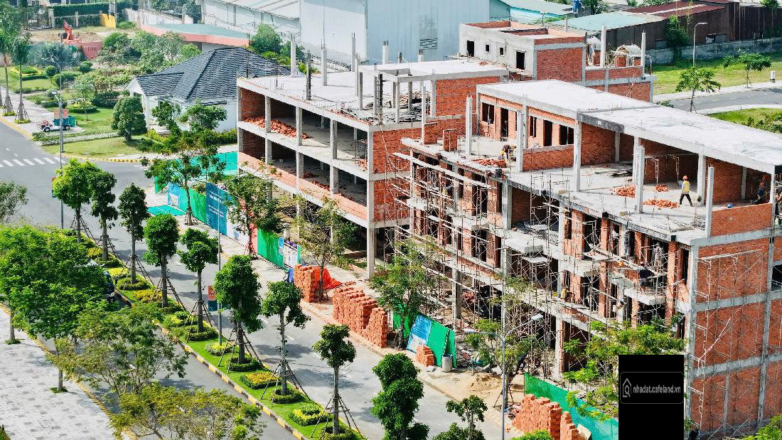 Bán gấp lô đất mặt tiền vành đai 4, giá 986triệu, sổ riêng