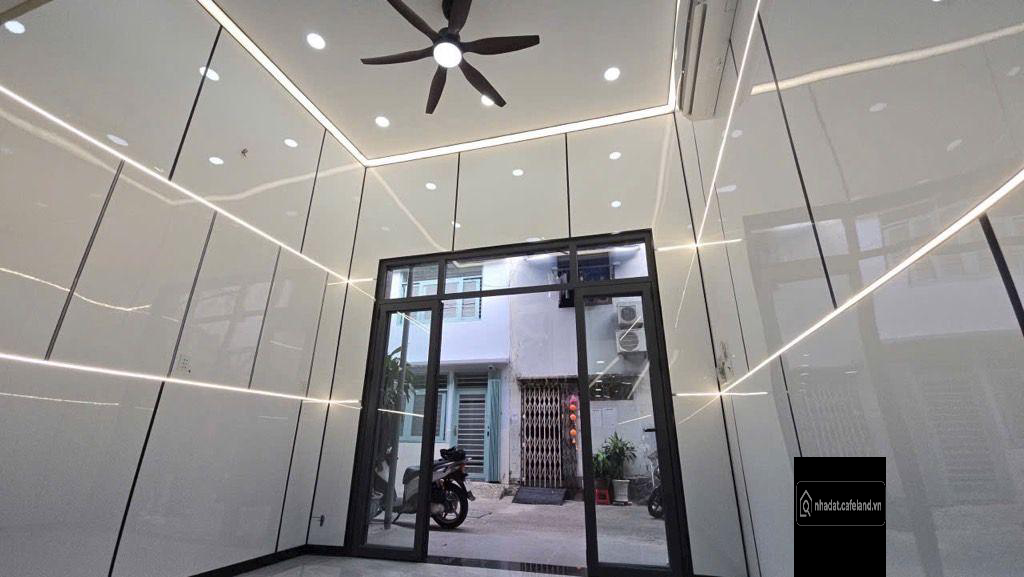 Chỉ 4,55 tỷ - sổ hồng 67,98 m² (3,8 x 14,6) - nhà đẹp đường Phù Đổng Thiên Vương