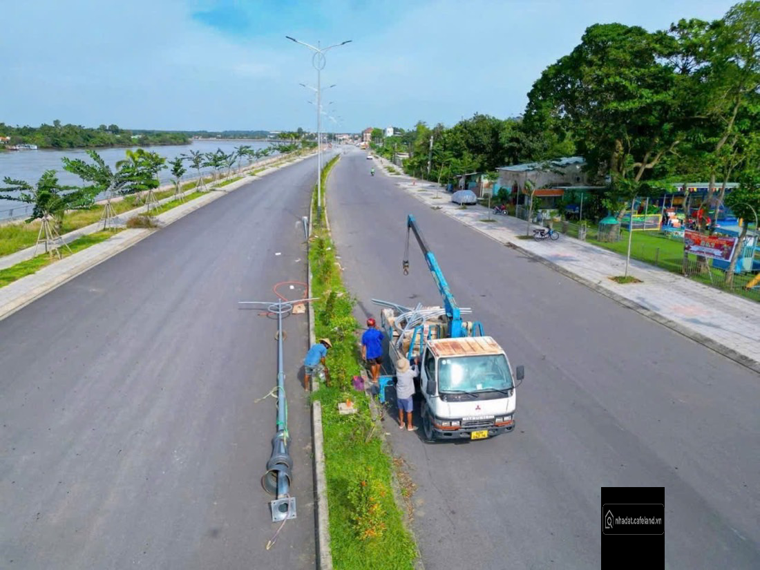 1.163 M2,NGANG 40M MẶT TIỀN BỜ KÈ, 50 tỷ, phù hợp làm trang trại khu nghỉ dưỡng,