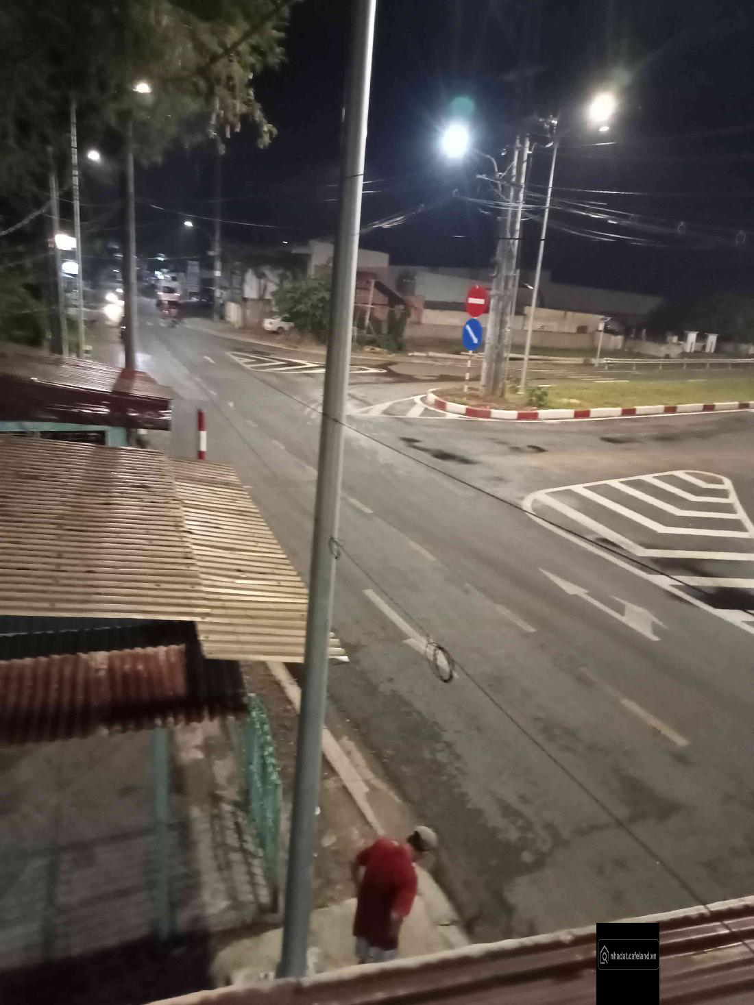 Bán nhà mặt phố.Nha 1 trệt 1 lâu.Gan chợ.Gan bên phà.Duong lớn thuận lợi kinh do