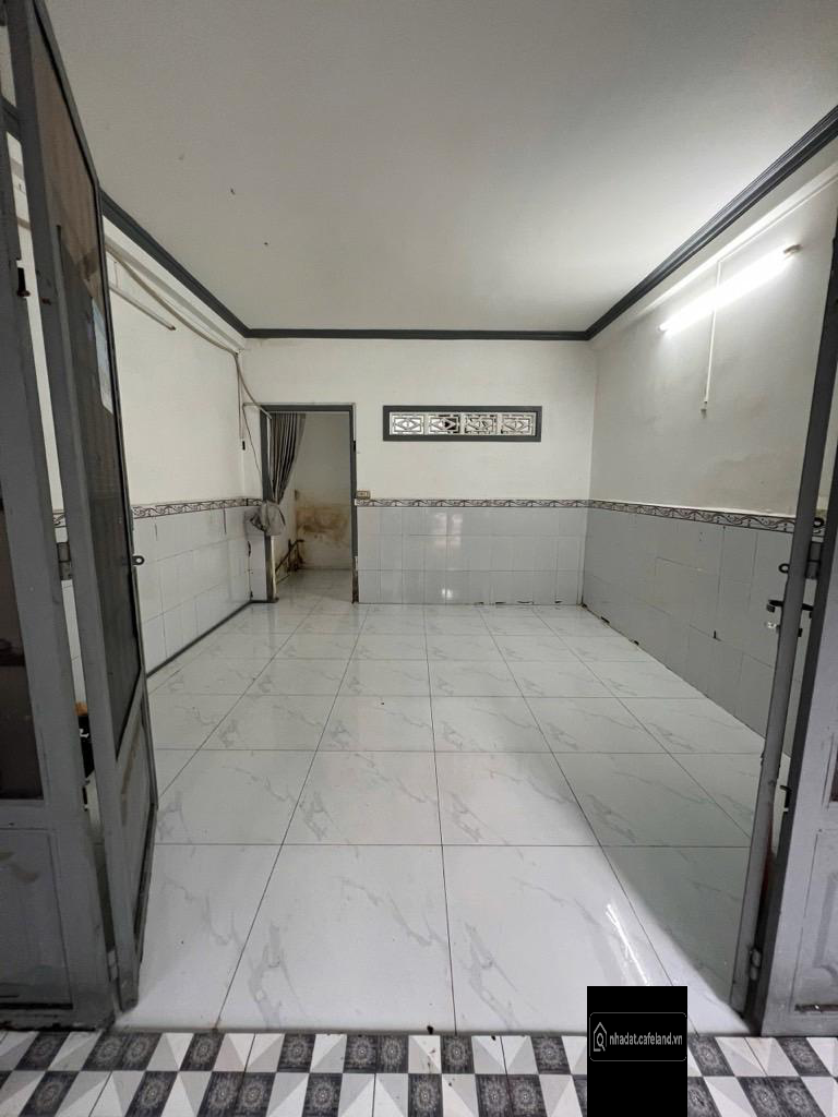 NHÀ CẤP 4 NGUYỄN THỊ THẬP- 4m NGANG-NGAY CHỢ TÂN MỸ 
NHĨN 6TYYYYY
--Trệt, 1 Lầu 