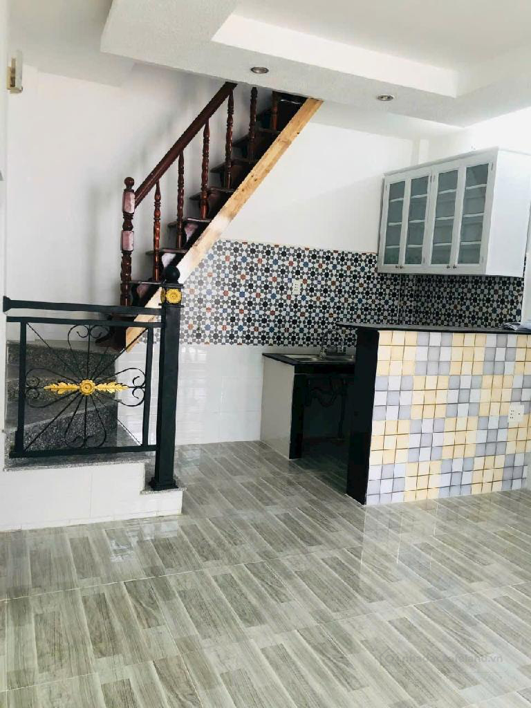 Nhà đẹp 26,2 m2 (4,9 x 5,5), 1 sẹc Tôn Thất Thuyết. Chỉ 3,5 tỷ