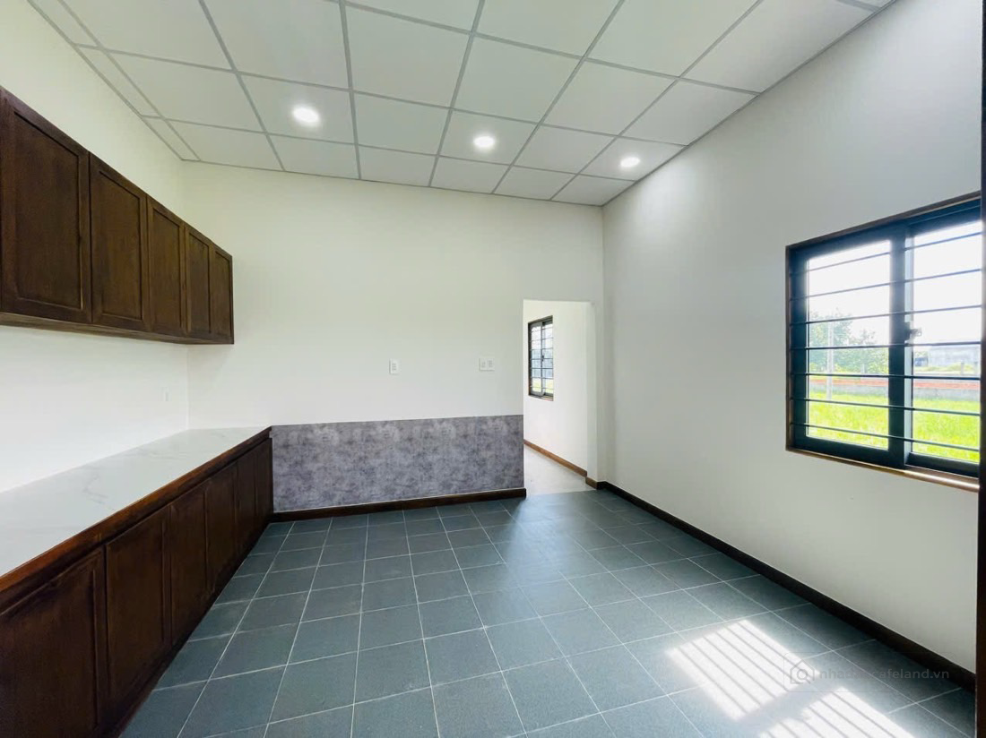 bán nhà Thị Trấn Đức Hoà, nhà mới, đường nhựa giá 1 tỷ 850 triệu