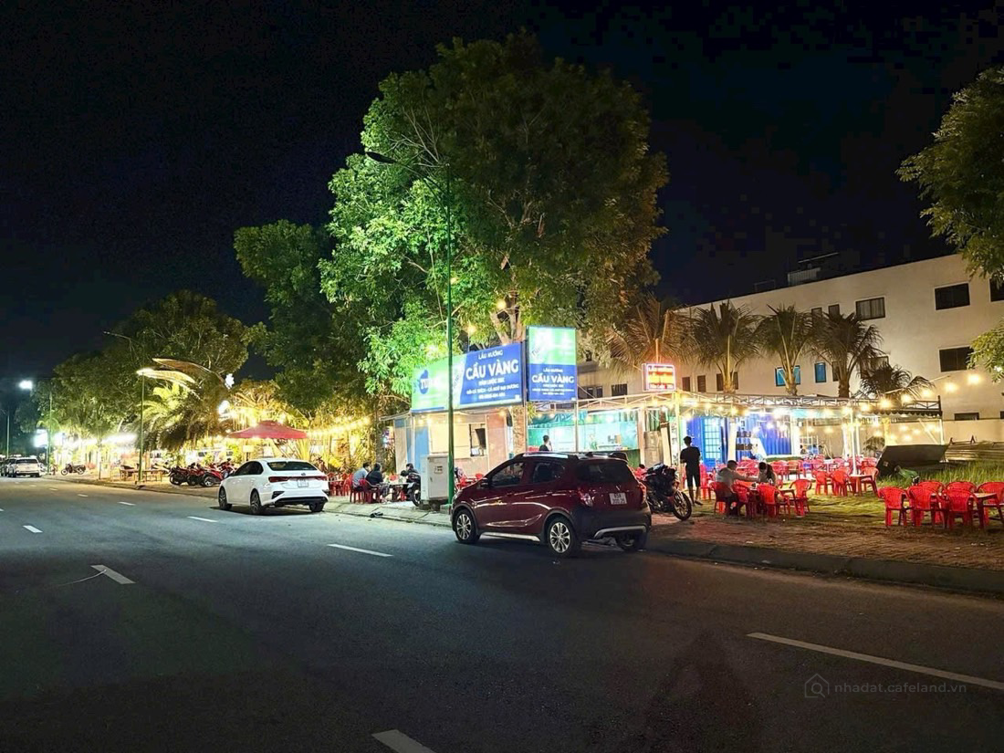 Nhà Phố Ven Sông Đối Diện Hành Chánh Công Và Trung Tâm Thương Mại Aeon Tân An