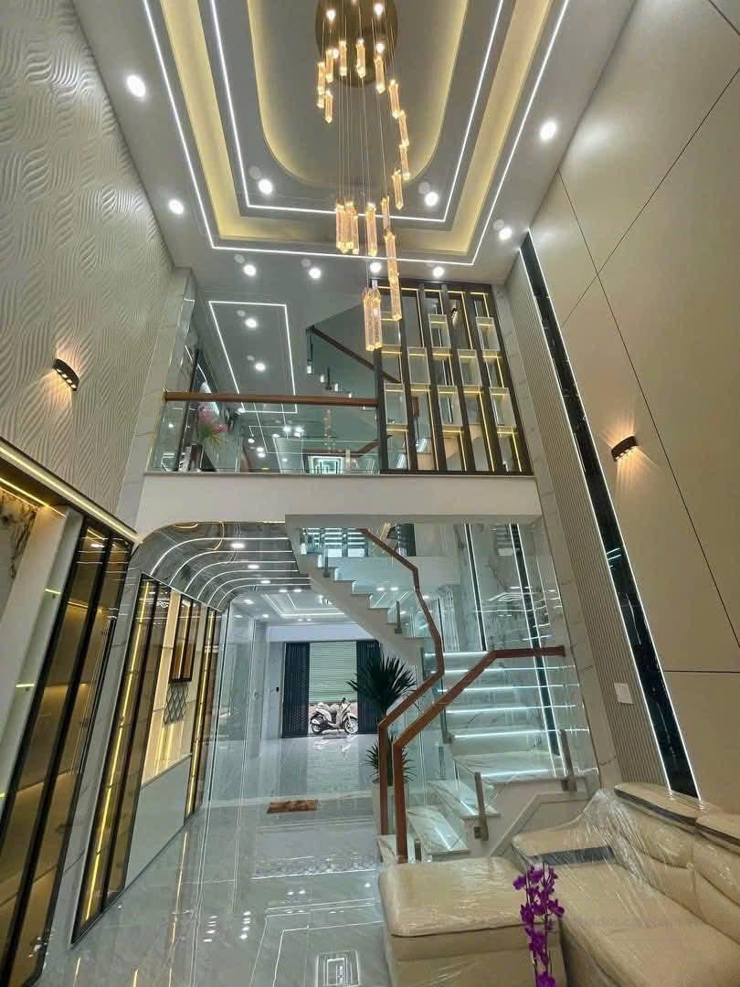 CHỦ MÓT BÁN GẤP NHÀ HÀ ĐÔNG 5,x tỷ - NHÀ 5 TẦNG - TIỆN ÍCH BỦA VÂY - GIÁ CỰC YÊU