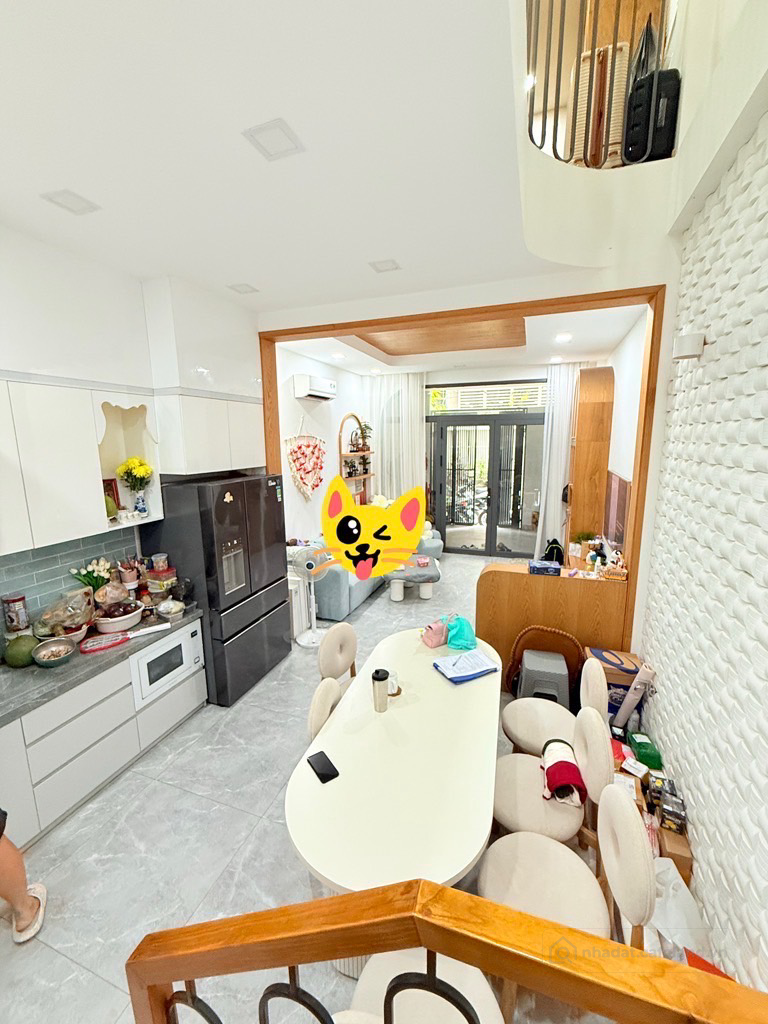 Nhà mới, ngang 4m hẻm xe hơi, 56m2, 3pn4wc. khu vực an ninh, pháp lý