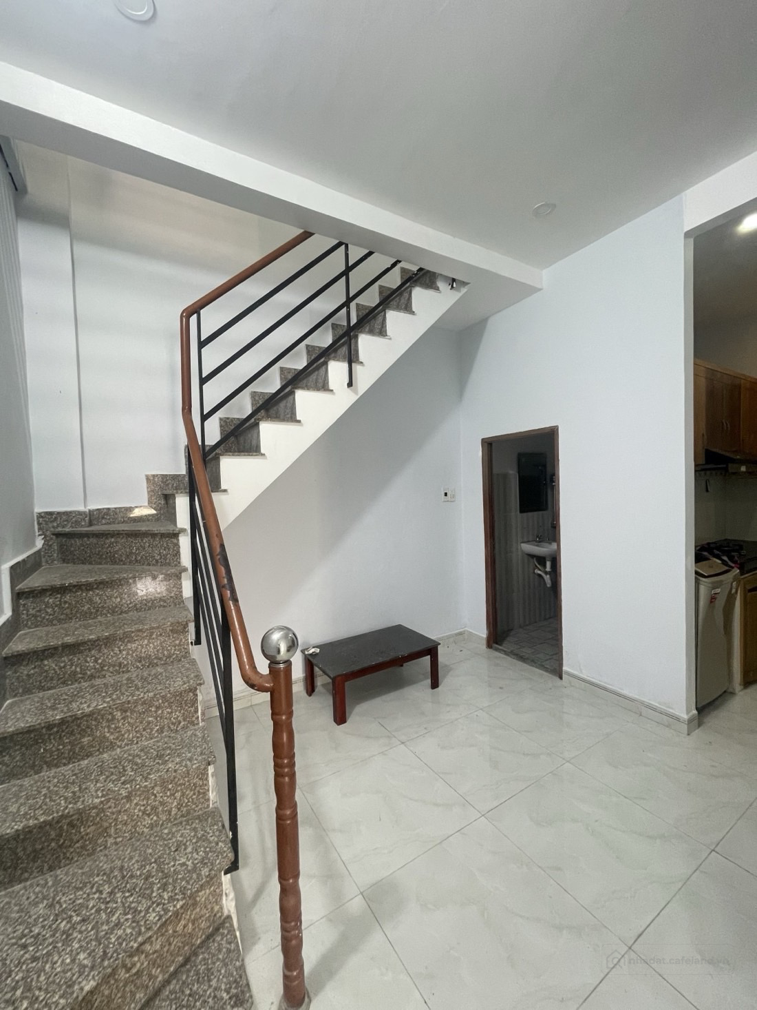 Giá giảm từ 16 tỷ còn 15.5tỷ