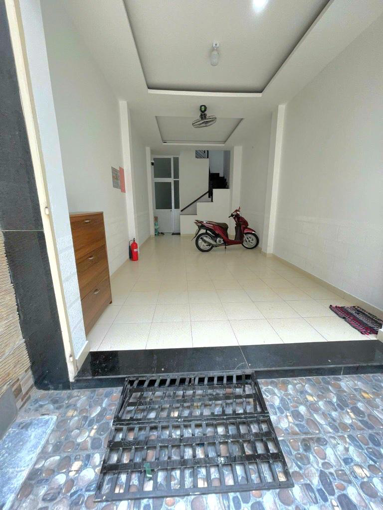 Lê Văn Sỹ kế Q3 - nhà 4 tầng 8pn 8WC cho thuê 40 tr/ tháng - 55,1 m2. Chỉ 9,5 tỷ