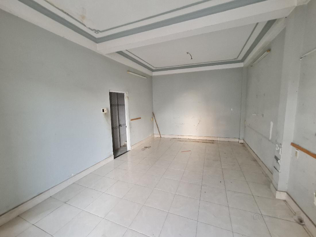 Nhà 5 tầng BTCT - 33,1m2 (ngang 5,52m) - hẻm 4,2m Lê Văn Sỹ. 7,8 tỷ