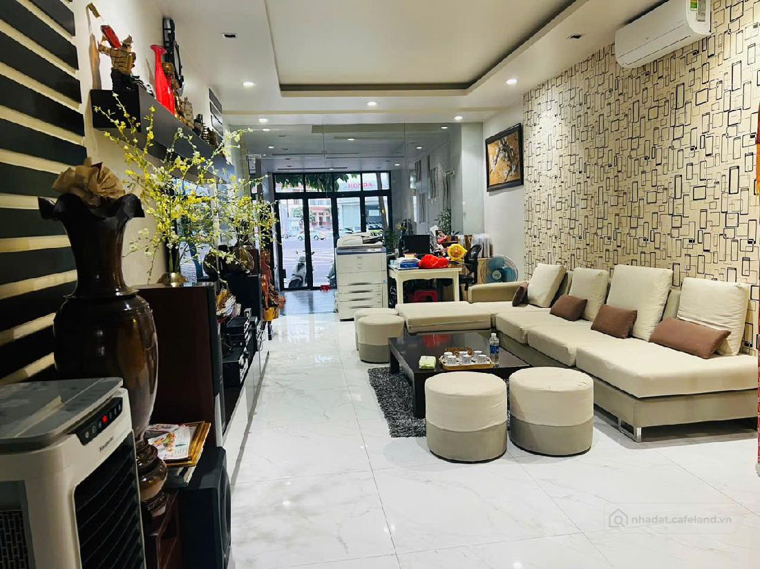Bán nhà cách bến xe liên tỉnh 50m