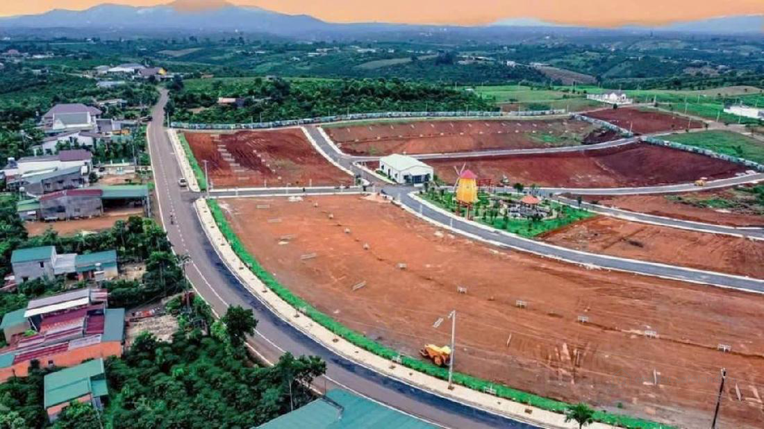 BÁN GẤP LÔ ĐẤT 145m² SẲN THỔ CƯ GIÁ 570TR
