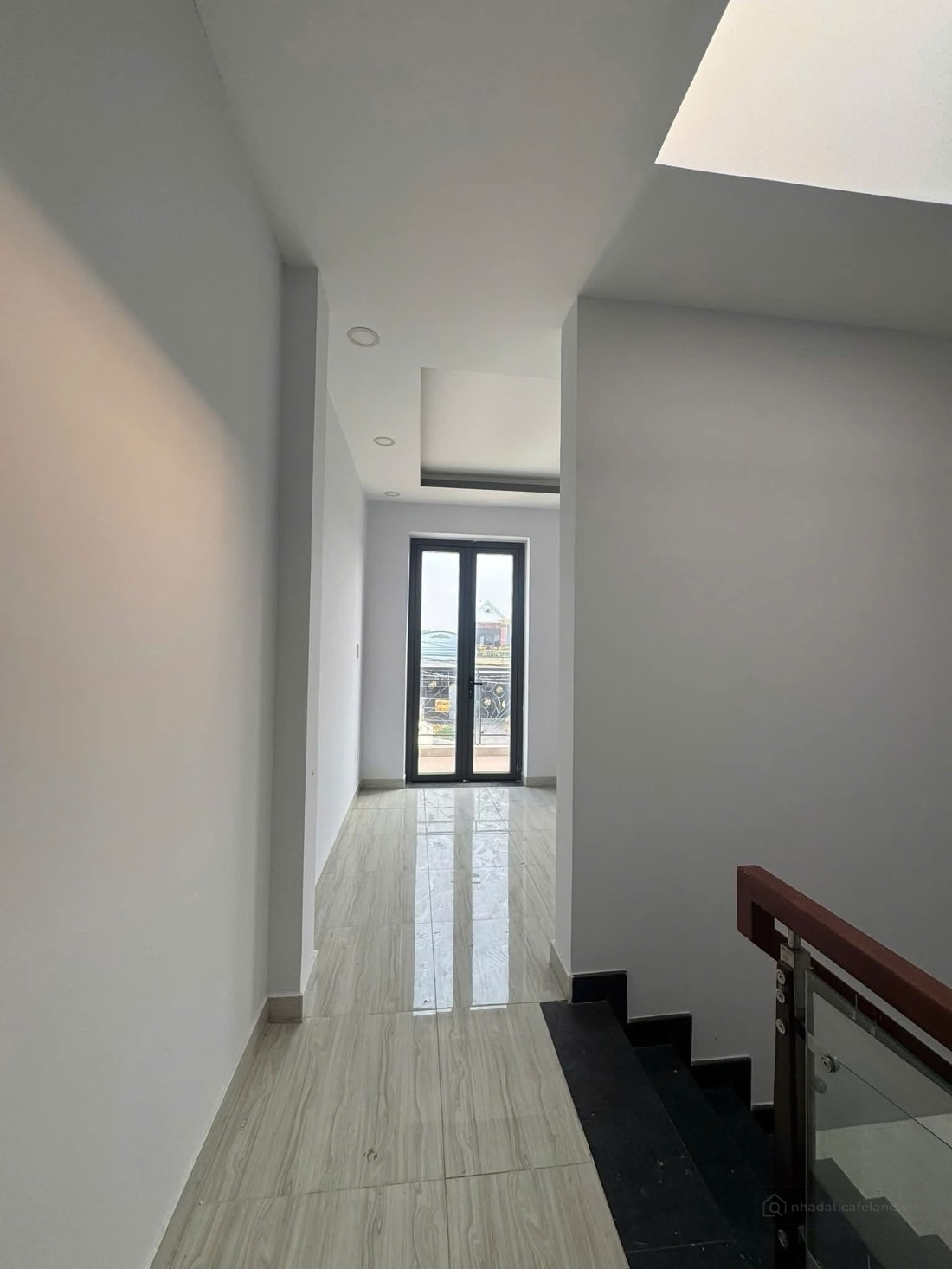 bán nhà mặt tiền tỉnh lộ 9 ngang 14m giá ngộp 