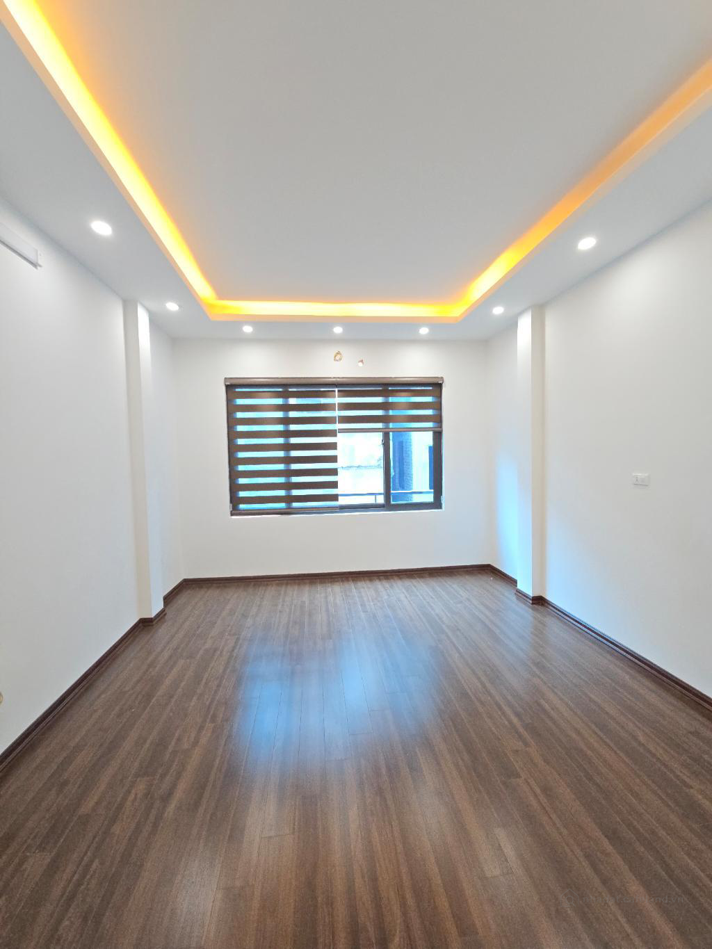 Bán nhà Trung tâm Quận Thanh Xuân, Ô tô lùi cửa, Thang máy, 5 tầng giá hơn 13 tỷ