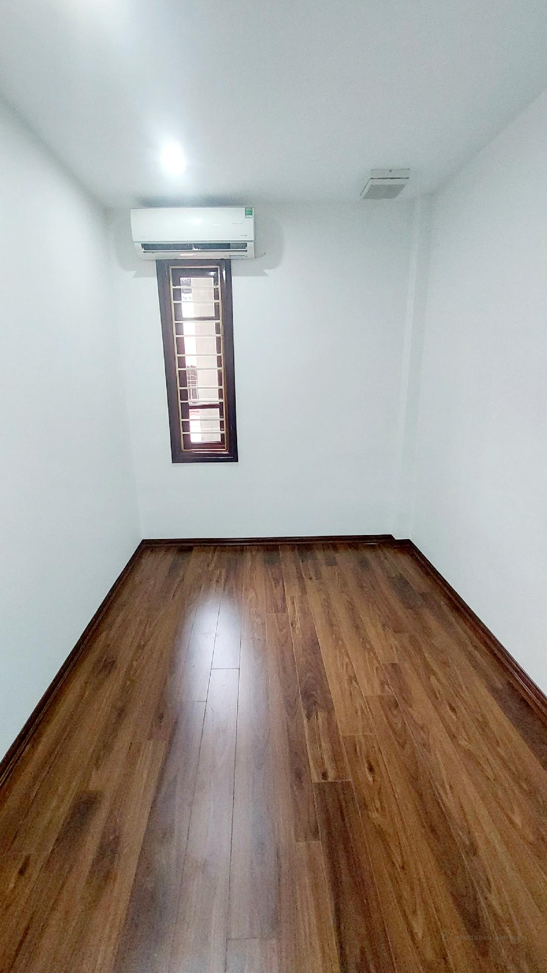 BÁN NHÀ CHÍNH CHỦ 44M2 VỊ TRÍ ĐẸP, TIỆN ÍCH ĐẦY ĐỦ, GIÁ HỢP LÝ TẠI D.Q.HÀM, HN.