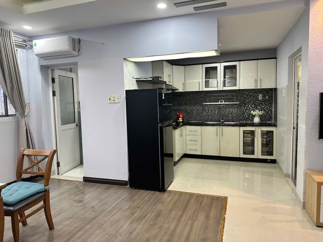 Chính chủ bán  2pn,L18, góc, centralGarden, Q1, 5,6 tỷ. tặng nội thất hiện trạng
